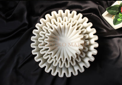 Marble Ruffle Urli
