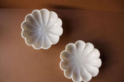 Simple Flower Shape Urli