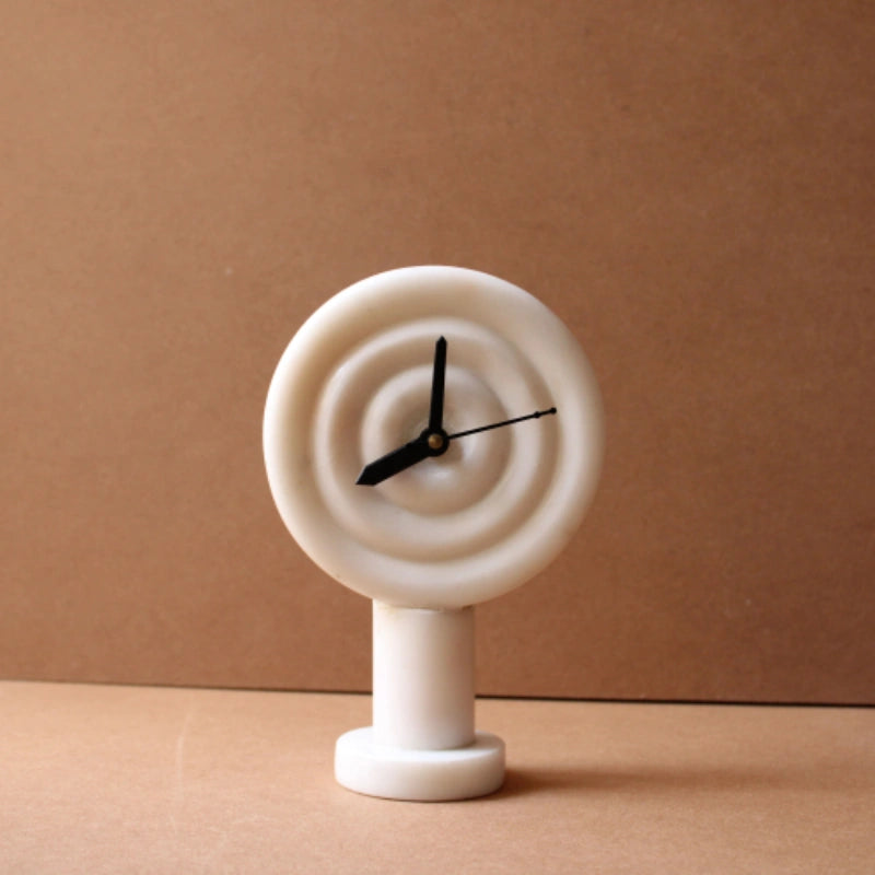 Multi Circle White 5x7.5 inches